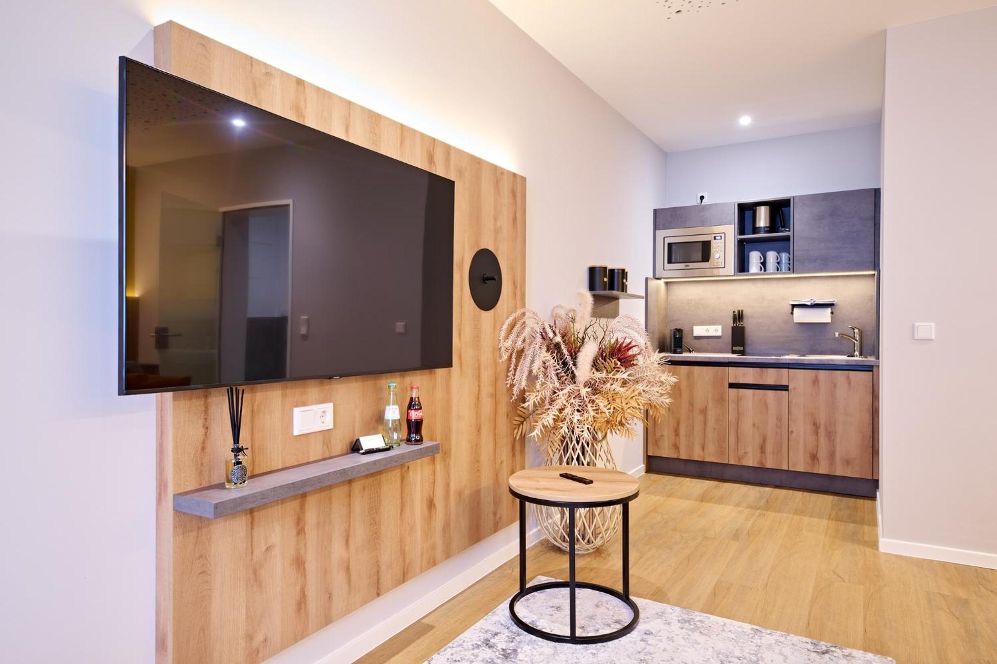 Xzllenz Traum Studio-Apartment, Frei-Parken, U-Bahn, Kueche Нюрнберг Екстериор снимка