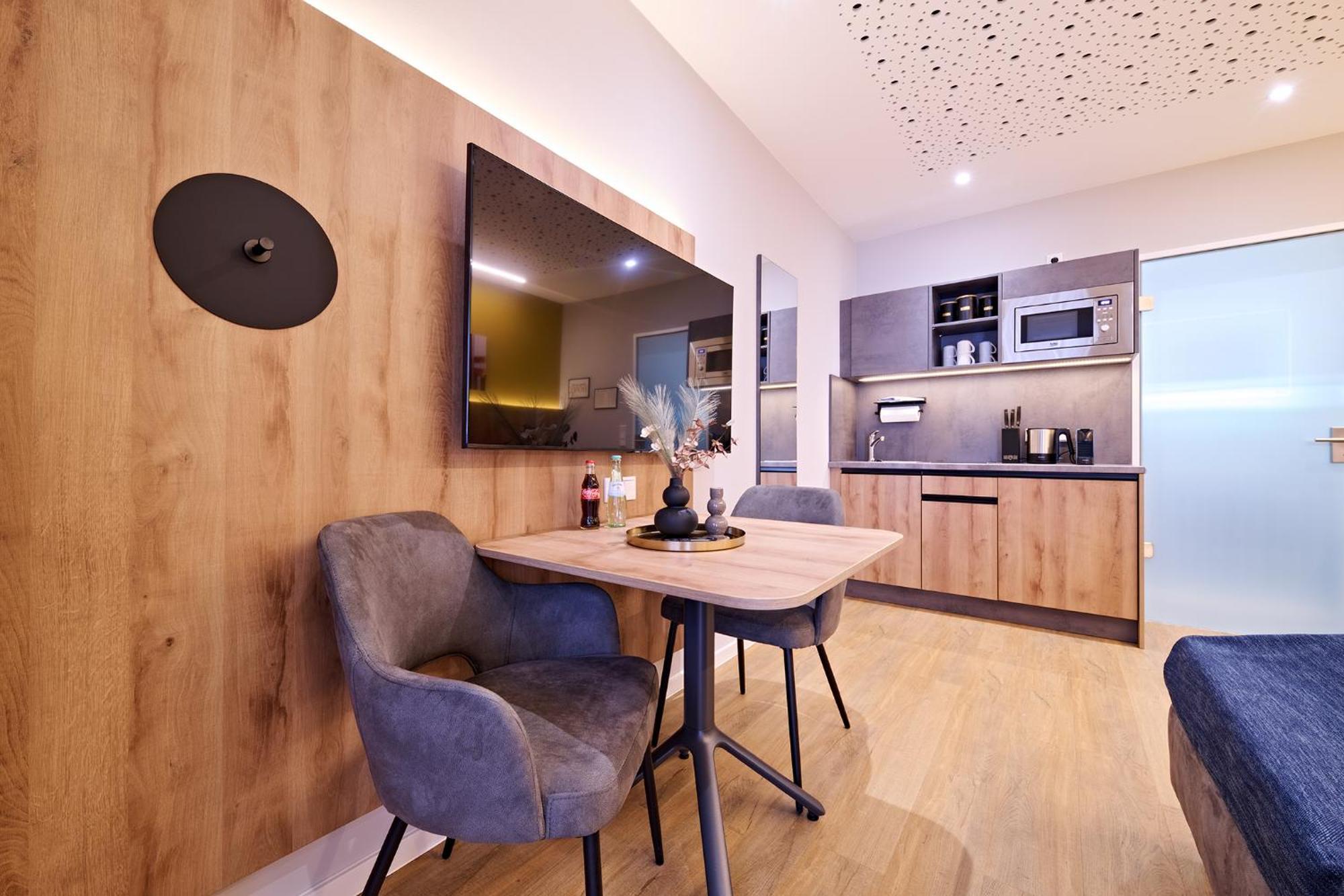 Xzllenz Traum Studio-Apartment, Frei-Parken, U-Bahn, Kueche Нюрнберг Екстериор снимка