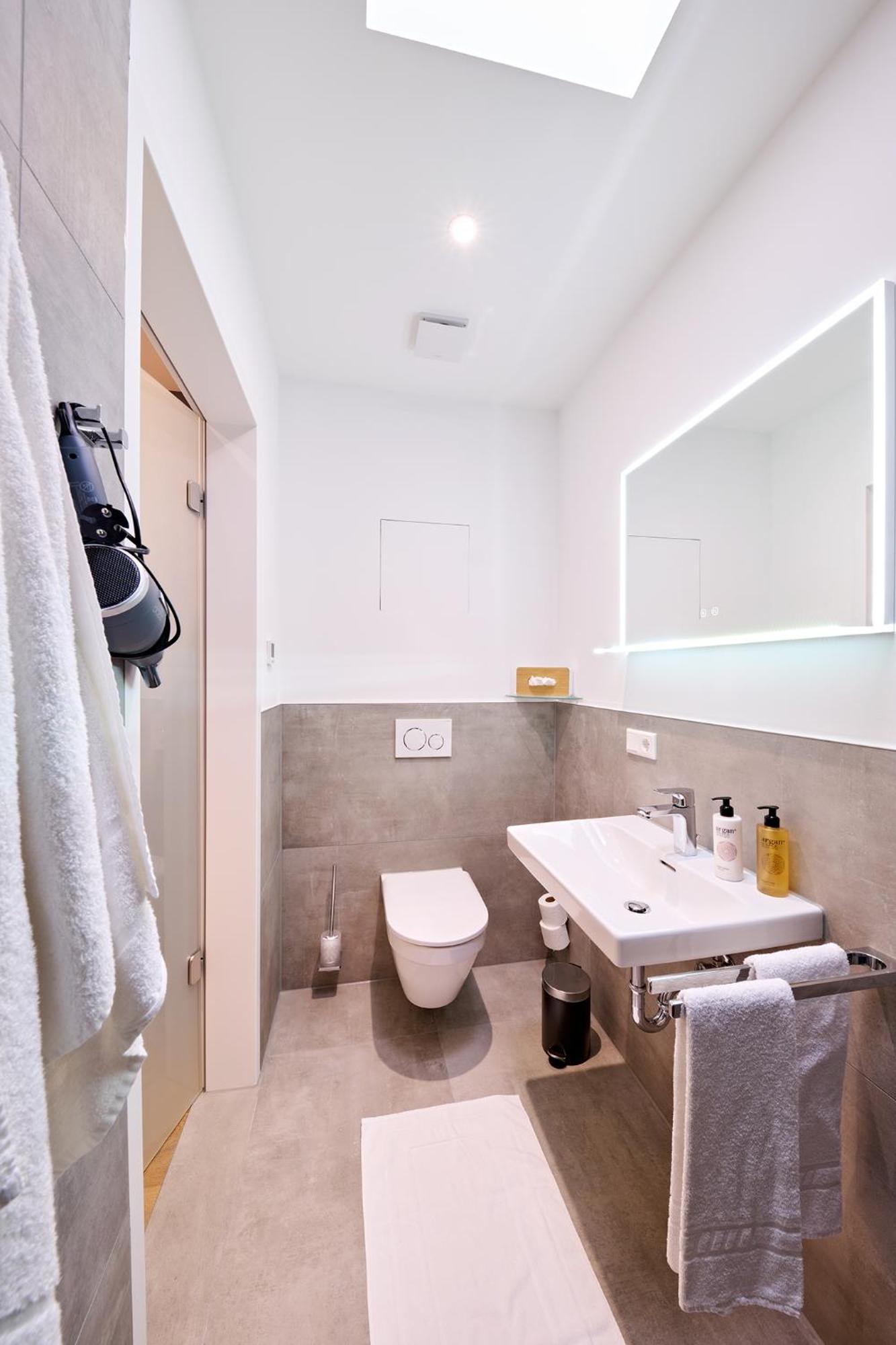 Xzllenz Traum Studio-Apartment, Frei-Parken, U-Bahn, Kueche Нюрнберг Екстериор снимка