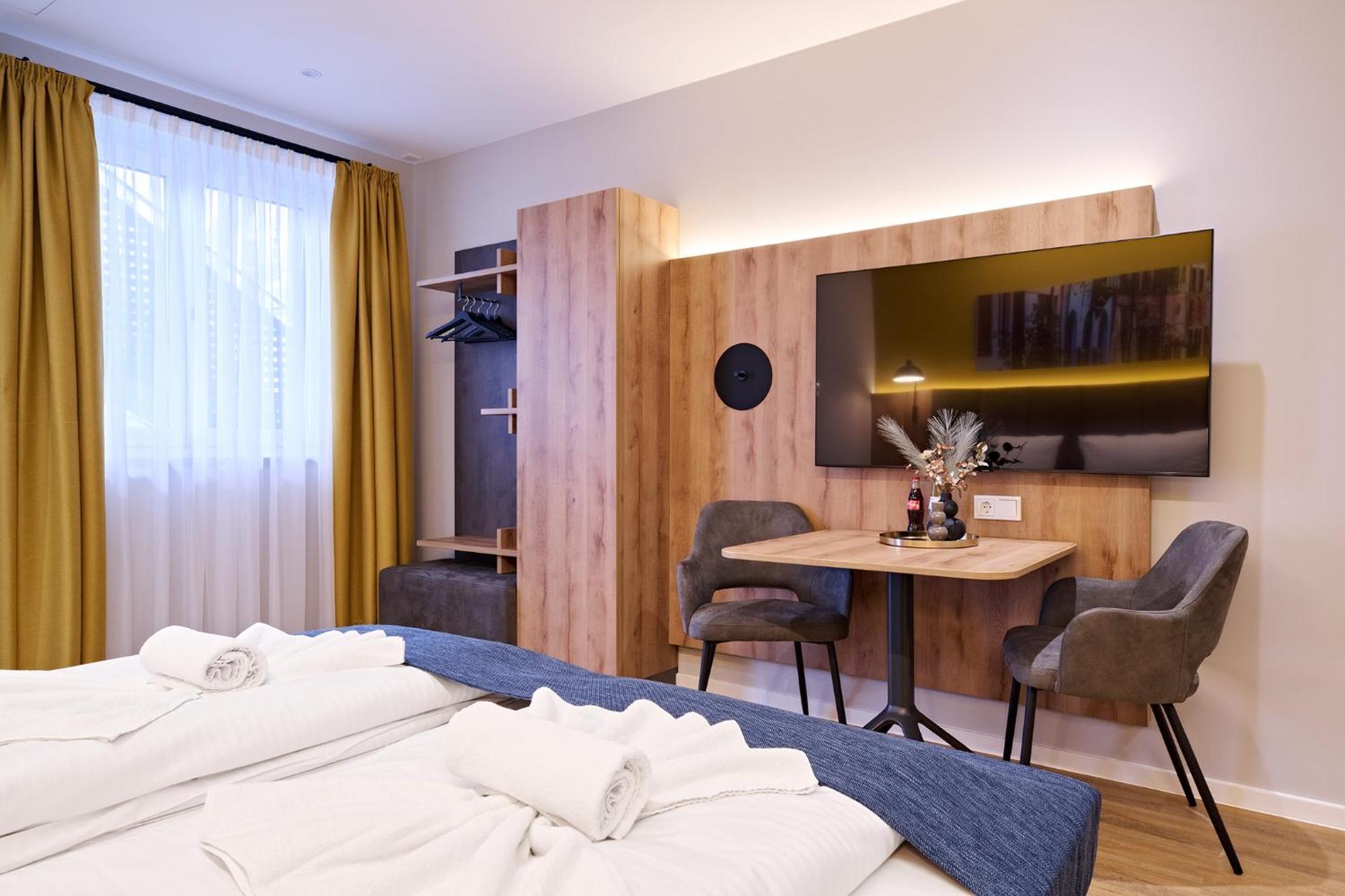 Xzllenz Traum Studio-Apartment, Frei-Parken, U-Bahn, Kueche Нюрнберг Екстериор снимка