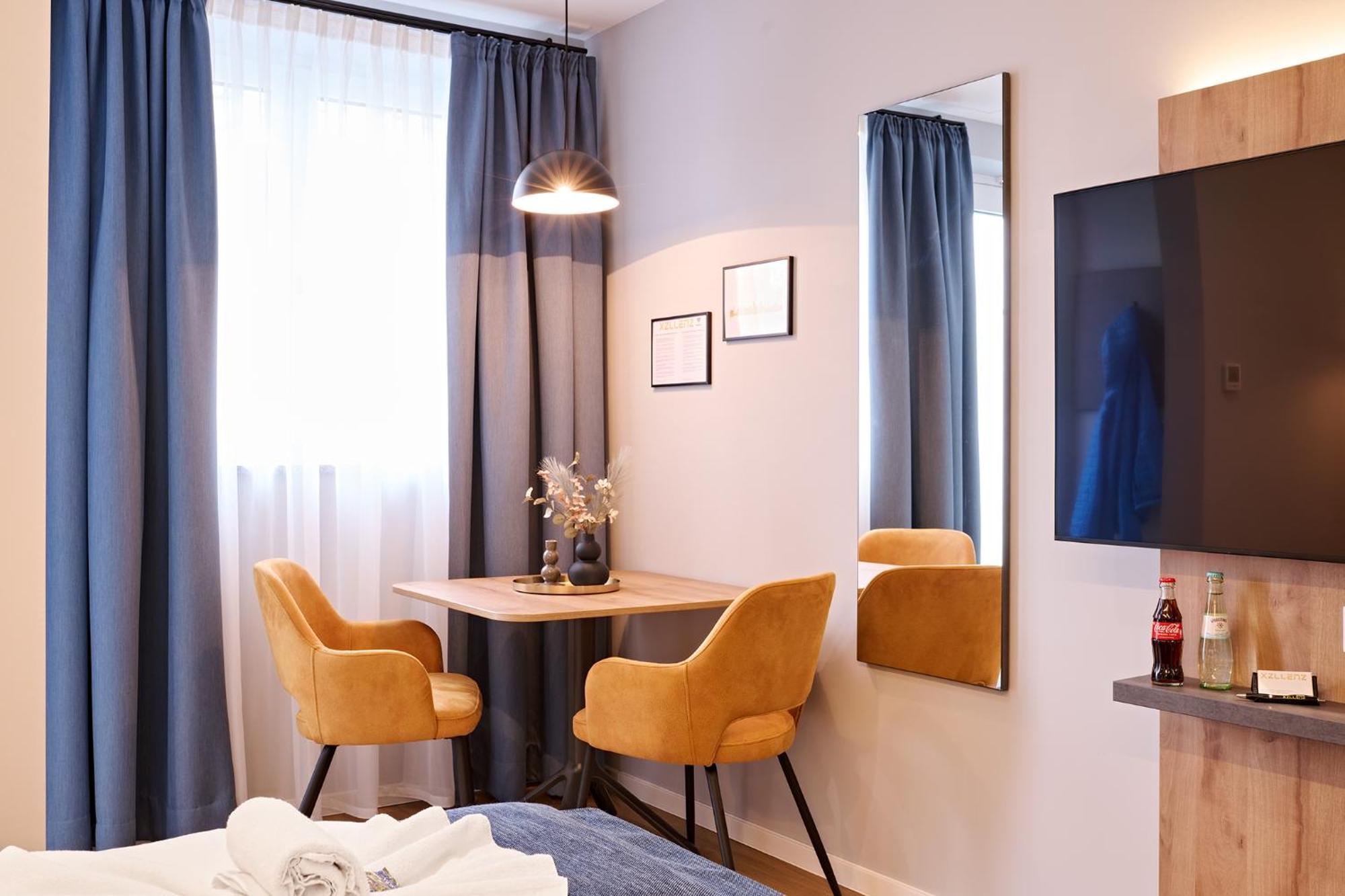Xzllenz Traum Studio-Apartment, Frei-Parken, U-Bahn, Kueche Нюрнберг Екстериор снимка