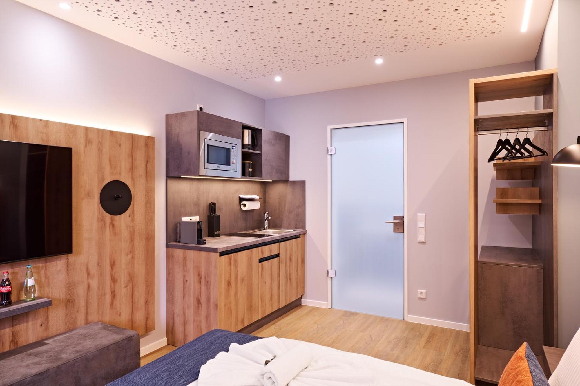 Xzllenz Traum Studio-Apartment, Frei-Parken, U-Bahn, Kueche Нюрнберг Екстериор снимка